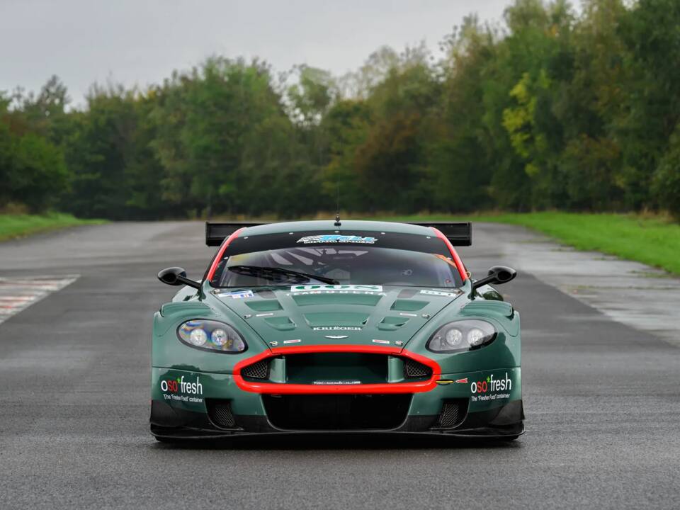 Image 4/25 de Aston Martin DBRS9 (2006)