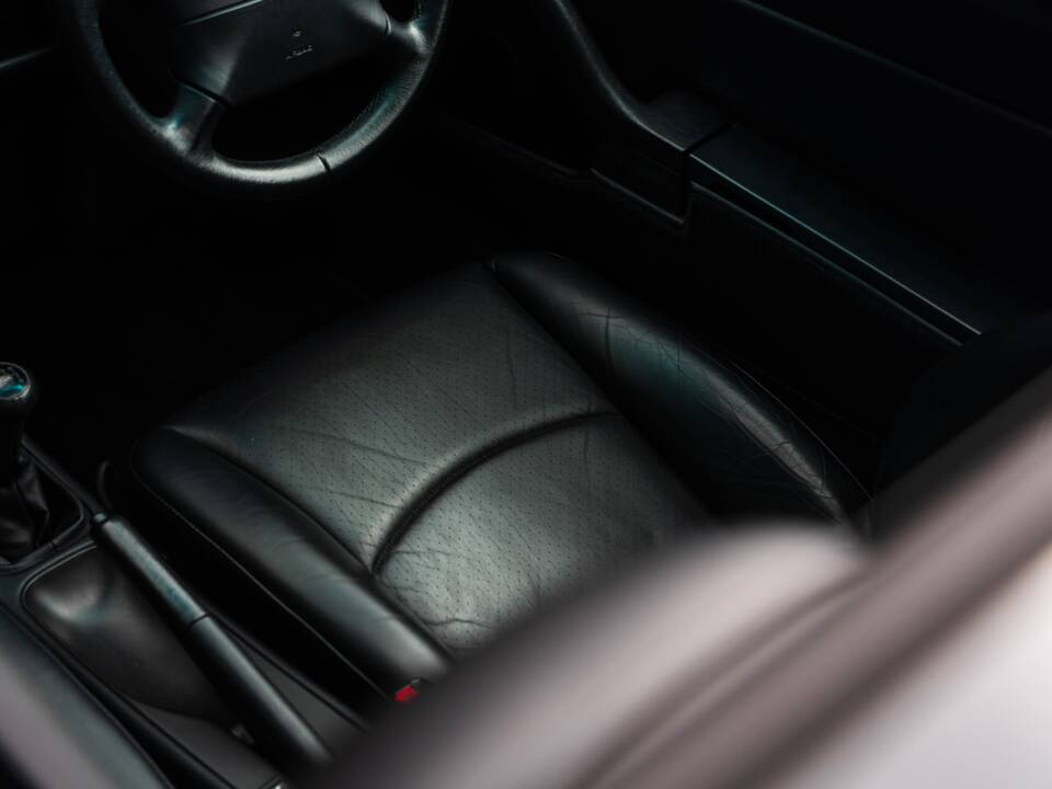 Image 24/60 of Porsche 911 Targa (1996)