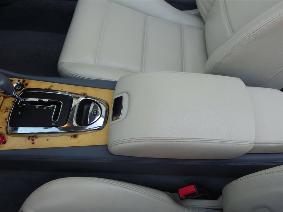 Bild 40/100 von Jaguar XKR (2008)