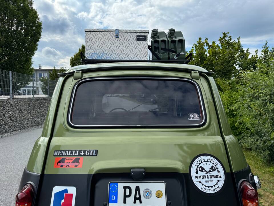 Afbeelding 8/58 van Renault R 4 GTL Sinpar 4x4 (1983)