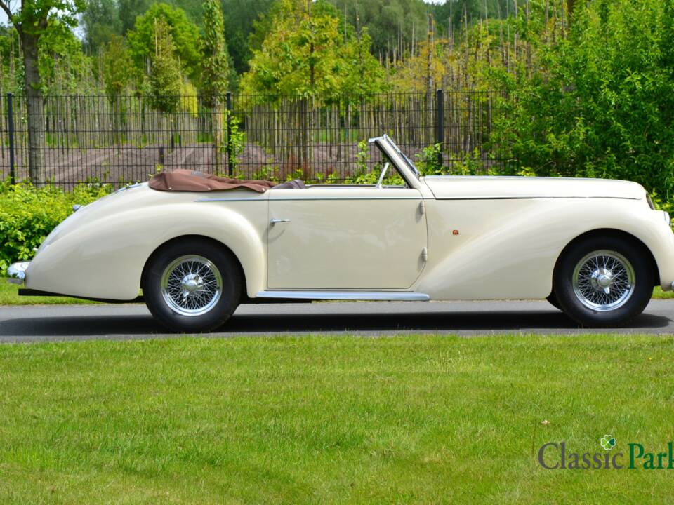 Image 18/50 of Delahaye 135M Worblaufen (1947)