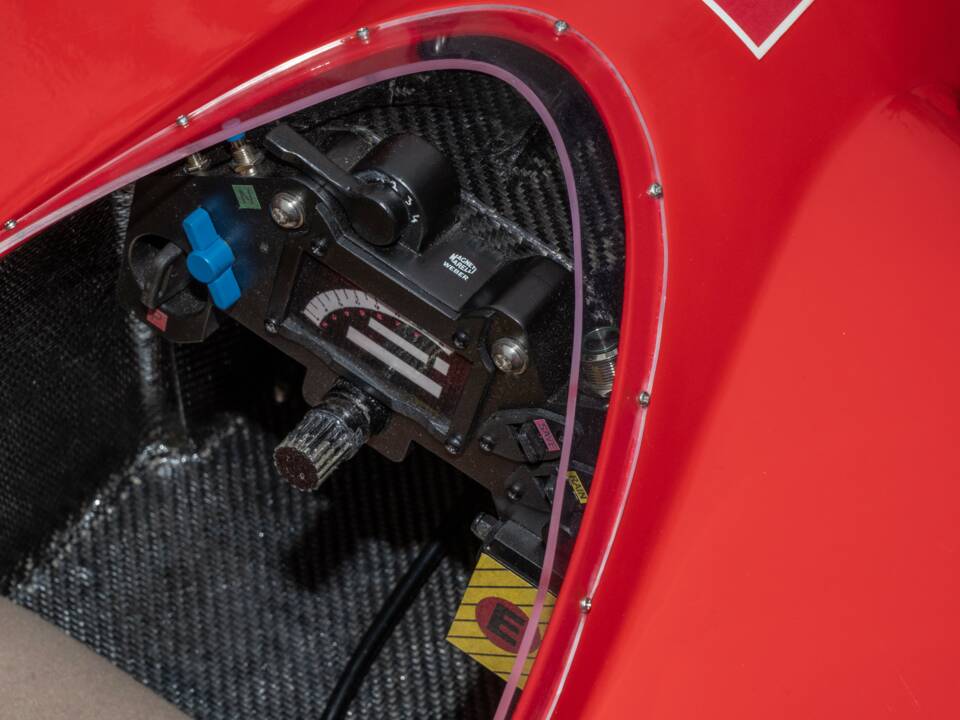 Image 47/85 of Ferrari 641 (1990)