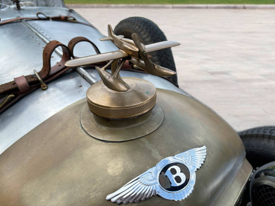 Image 6/9 of Bentley 4 1&#x2F;4 Litre (1936)