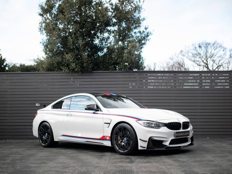 Image 29/67 of BMW M4 GTS "DTM Champion Edition" (2016)