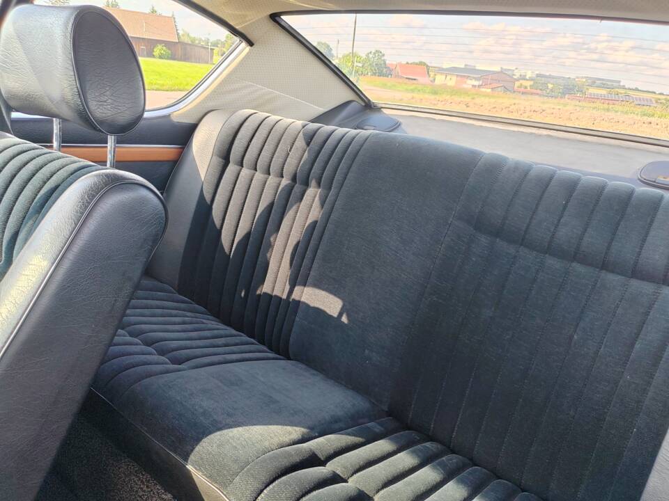 Image 34/54 of Audi 100 Coupe S (1971)
