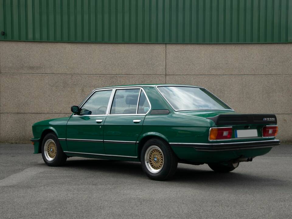 Image 42/44 de BMW M 535i (1980)