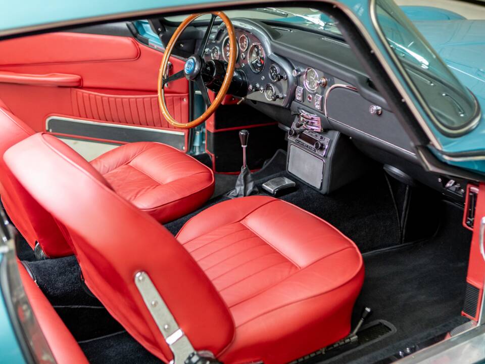 Image 12/22 of Aston Martin DB 5 (1964)