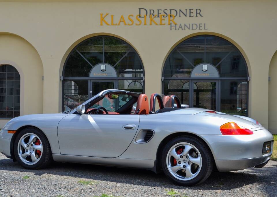 Immagine 4/30 di Porsche Boxster S (2000)