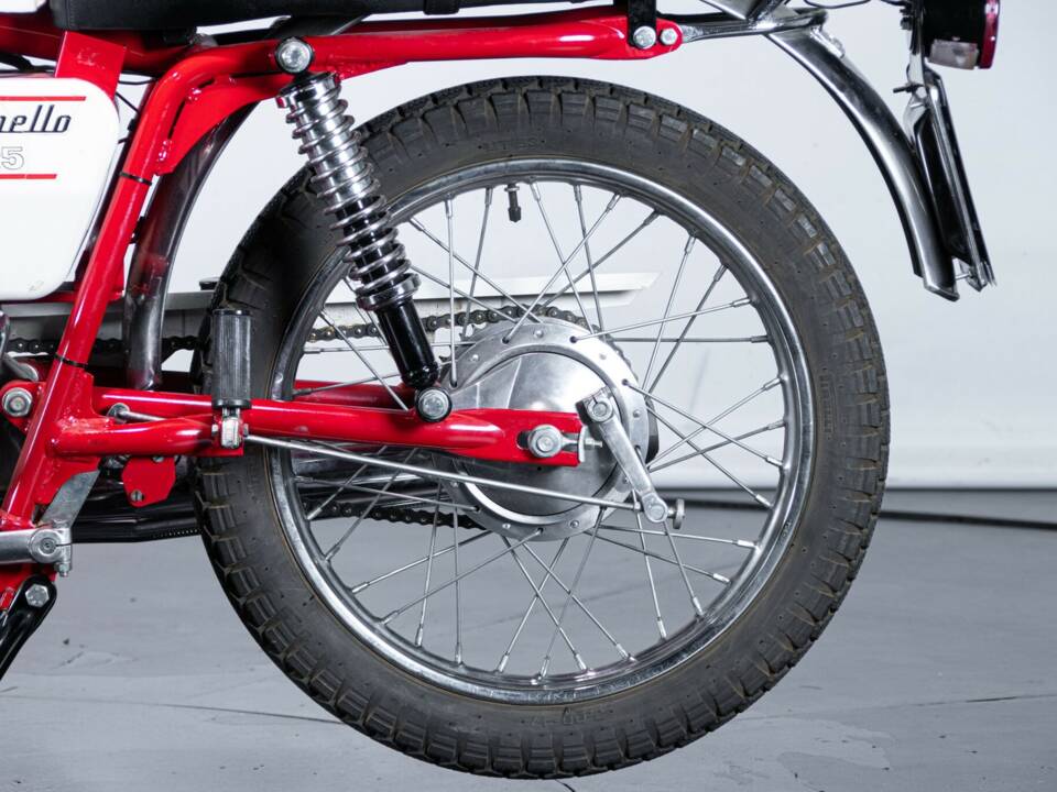 Image 19/50 of Moto Guzzi Stornello 125 II (1971)