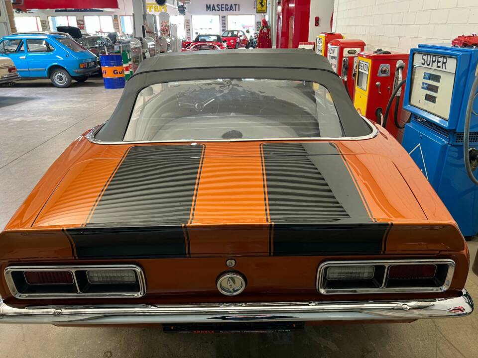 Image 13/19 of Chevrolet Camaro (1968)