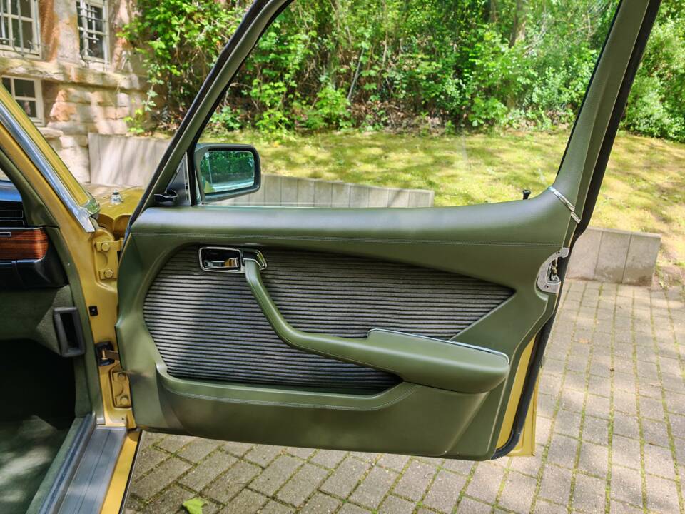 Bild 18/28 von Mercedes-Benz 280 SE (1974)