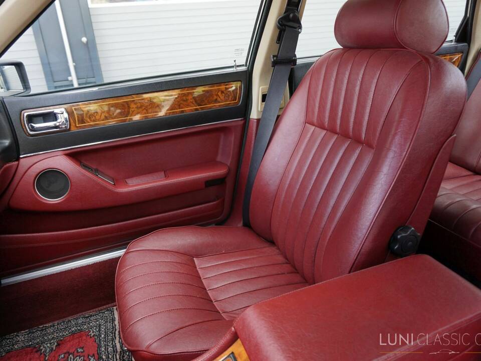 Image 43/61 de Jaguar Sovereign 3.6 (1987)