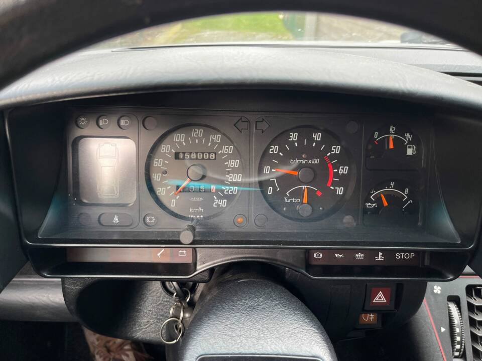 Image 4/4 de Citroën CX 25 GTI Turbo 2 (1987)