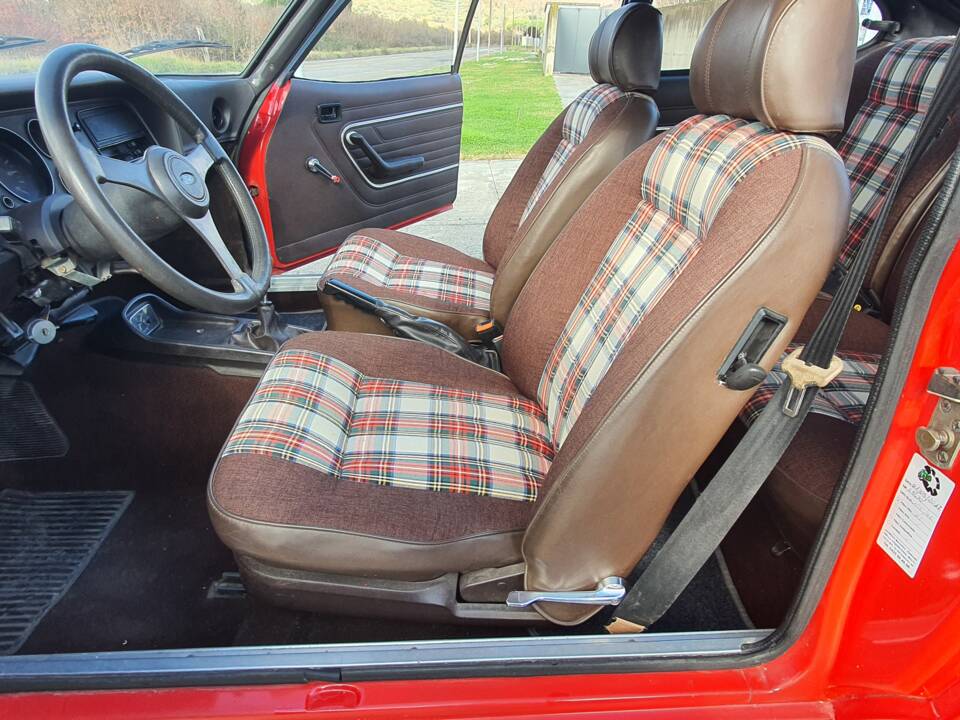 Imagen 32/41 de Ford Capri 1,6 i (1981)