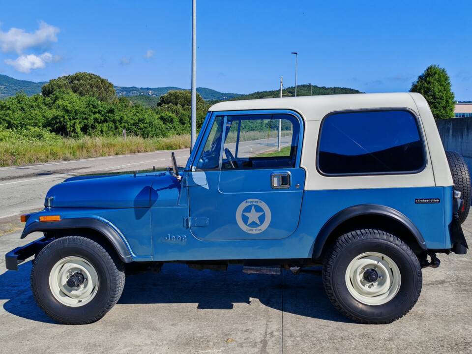 Image 8/31 of Jeep CJ-7 2.4L Diesel (1983)