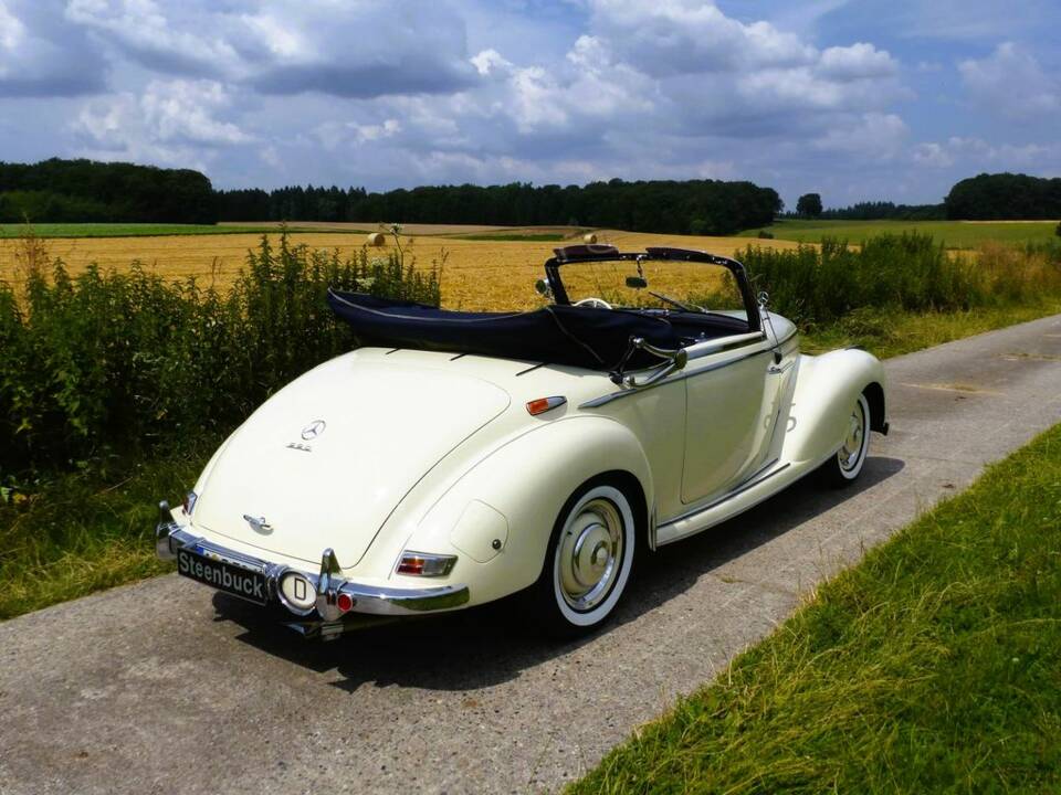 Mercedes-Benz 220 Cabriolet A (W 187) 1955