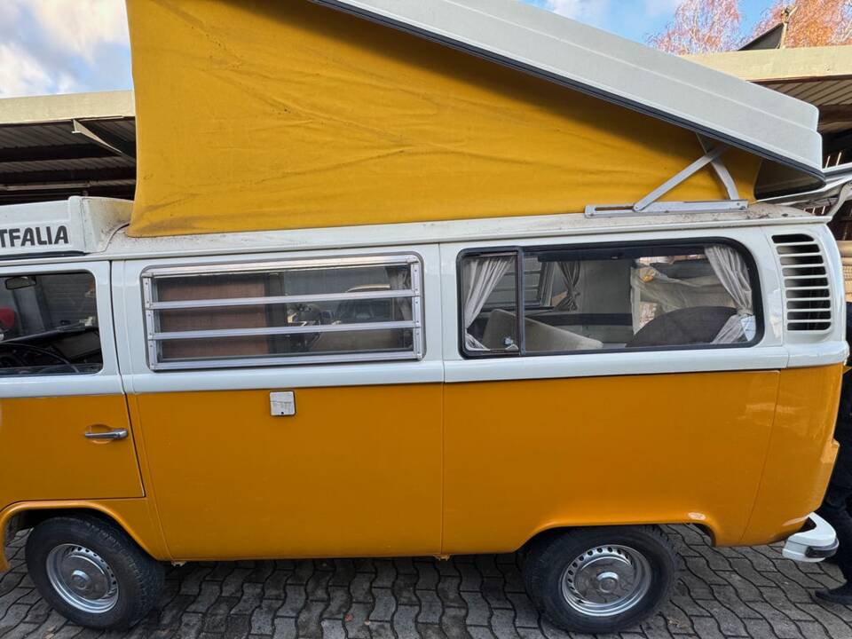 Image 7/8 of Volkswagen T2c Combi (1978)