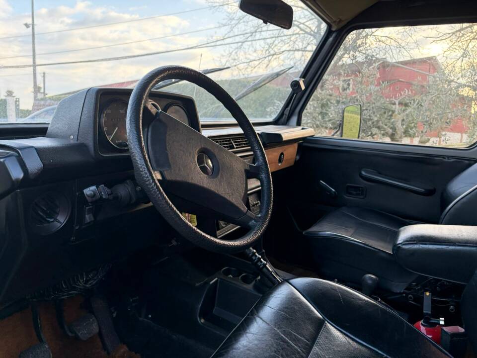 Image 10/13 of Mercedes-Benz 280 GE (SWB) (1982)