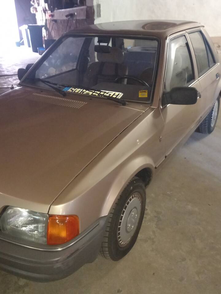Image 3/4 of Ford Orion 1.3 (1987)