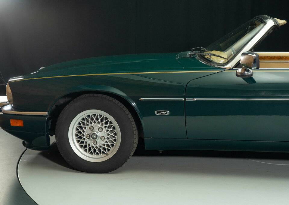 Image 6/8 of Jaguar XJS 4.0 (1994)