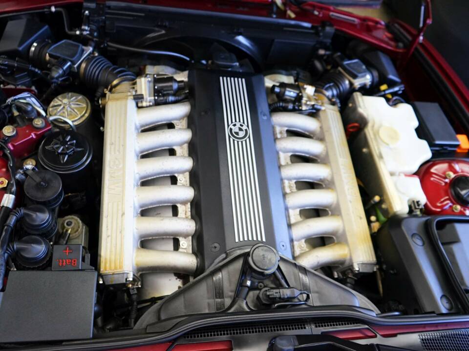 Bild 31/46 von BMW 750i (1991)