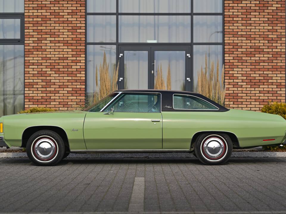 Image 19/44 of Chevrolet Impala (1974)