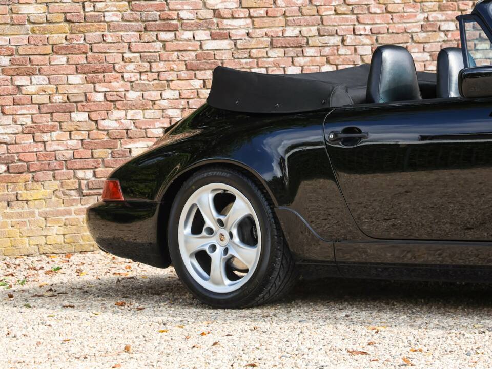 Image 45/50 de Porsche 911 Carrera 2 (1991)