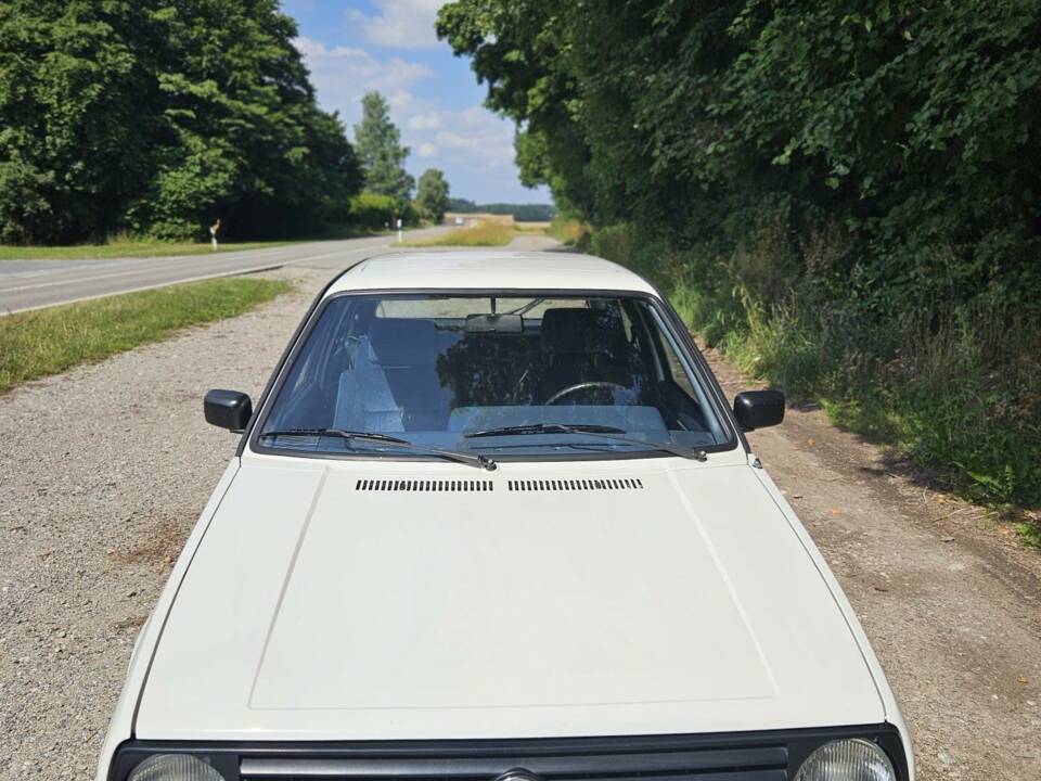 Image 2/13 de Volkswagen Golf II 1.3 (1988)