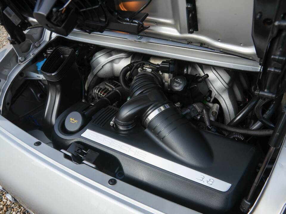 Image 21/50 of Porsche 911 Carrera S (2004)