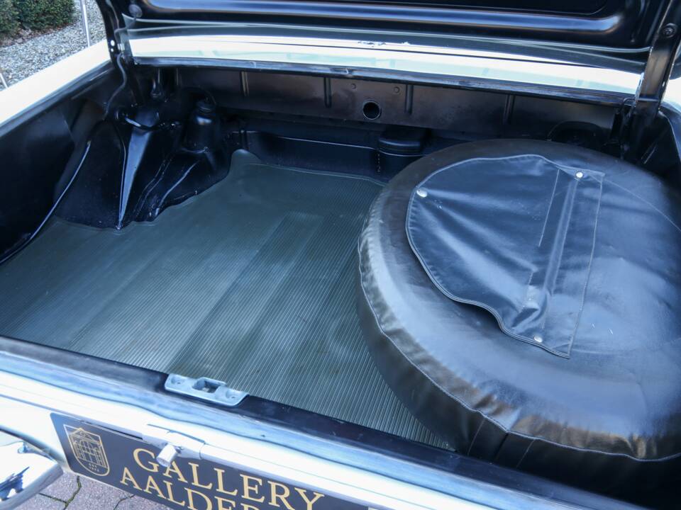 Image 28/50 of Mercedes-Benz 250 SL (1967)