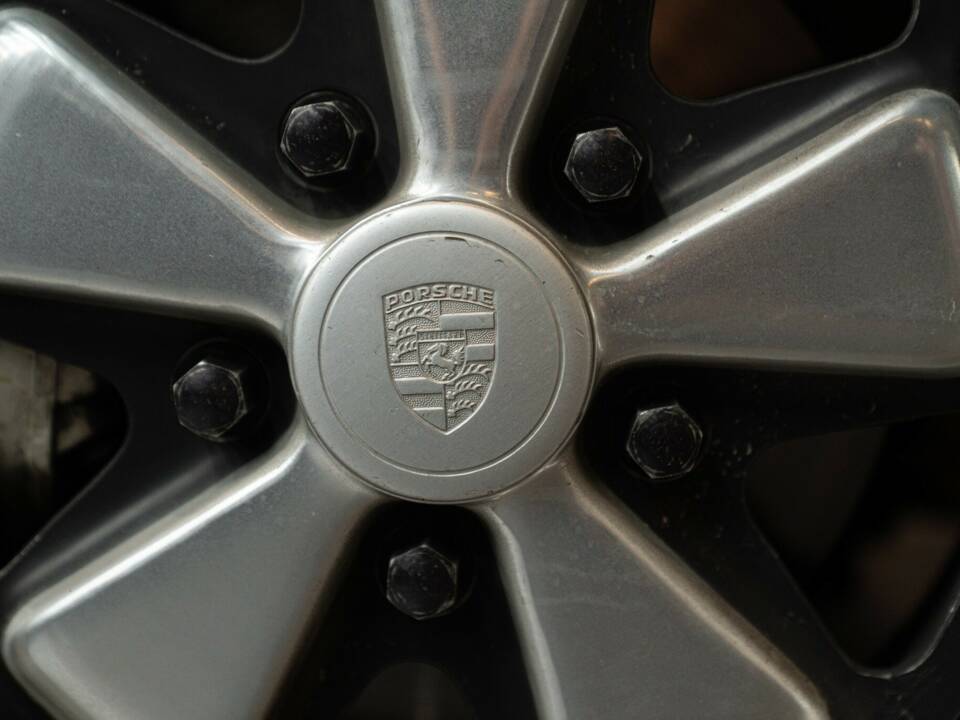 Image 17/50 of Porsche 911 Carrera 2.7 (1975)