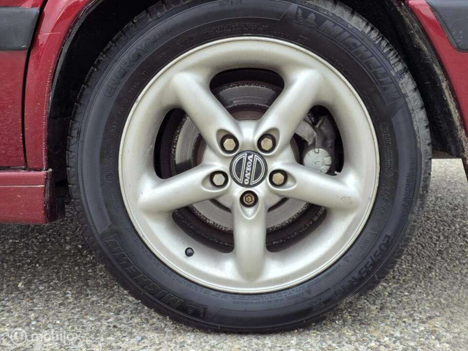 Bild 10/38 von Volvo 850 2.5-20V (1995)