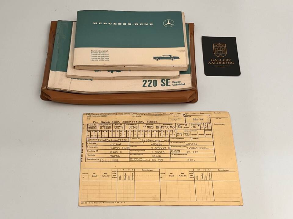 Bild 8/50 von Mercedes-Benz 220 SE b (1964)