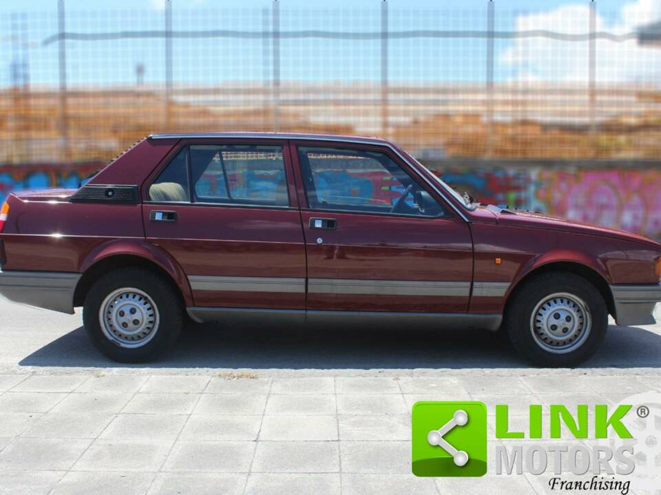 Bild 3/10 von Alfa Romeo Giulietta 1.6 (1984)