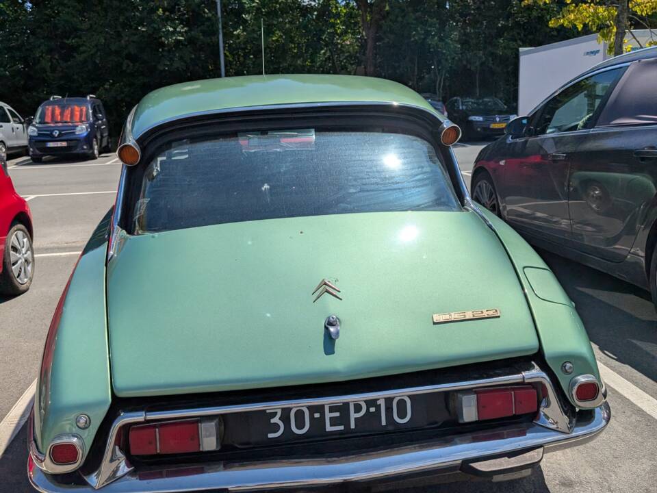 Image 4/25 of Citroën DS 23 Pallas (1975)