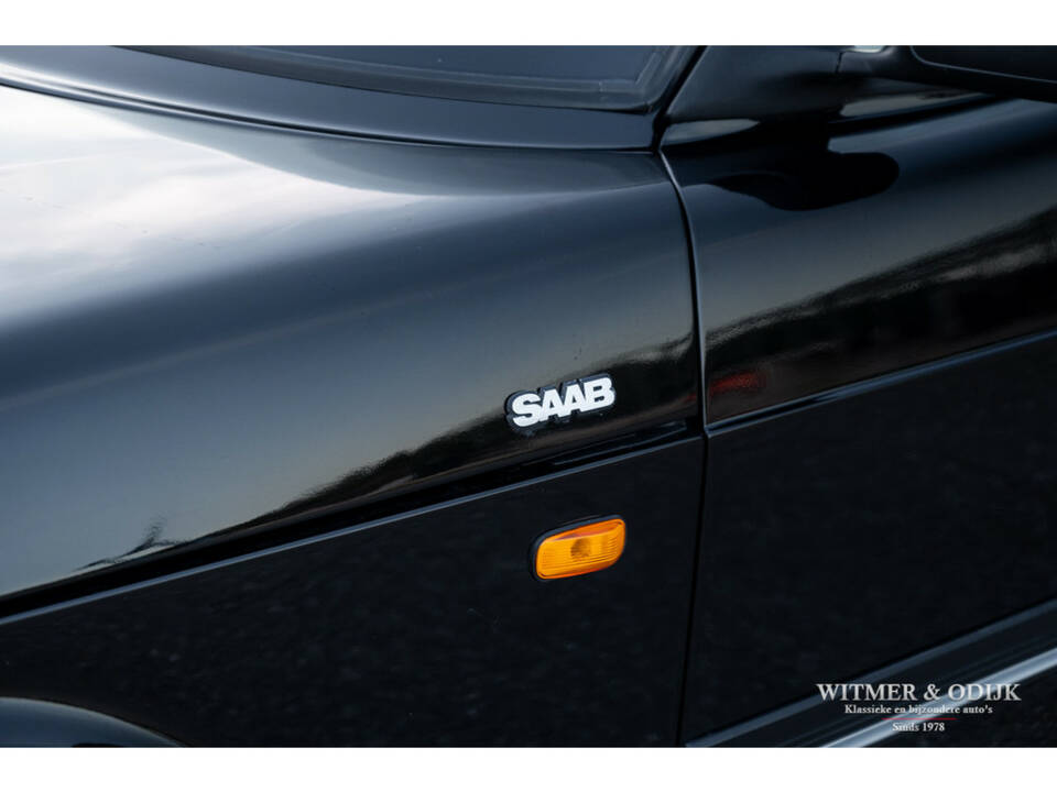 Image 18/25 of Saab 900 Turbo (1991)