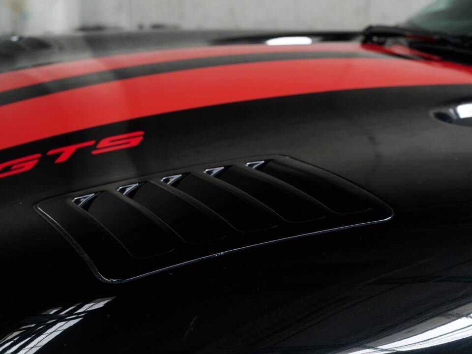 Image 12/50 of Dodge Viper GTS (2005)
