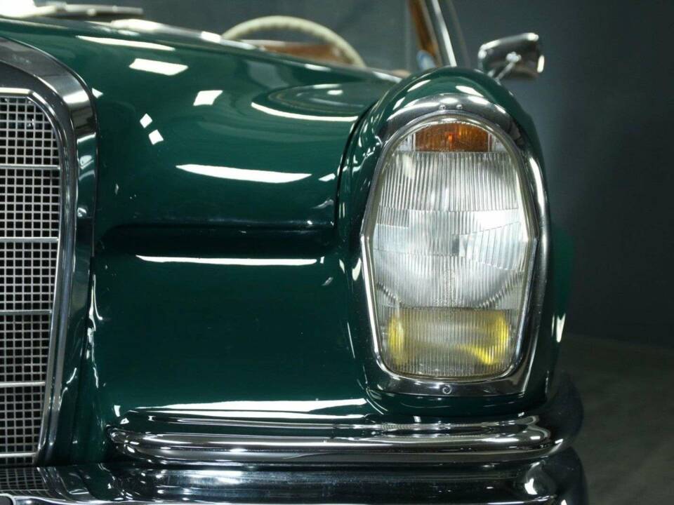 Immagine 49/50 di Mercedes-Benz 250 SE (1966)