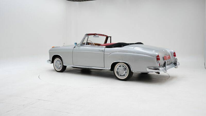 Afbeelding 4/15 van Mercedes-Benz 220 S Cabriolet (1959)