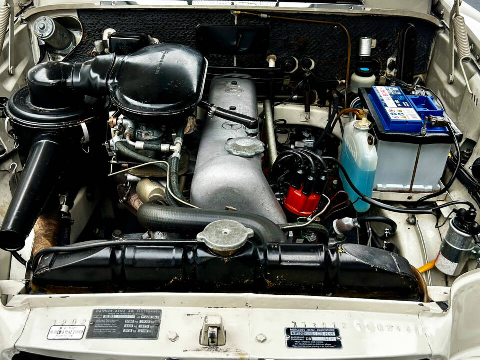 Bild 12/12 von Mercedes-Benz 220 SE b (1962)