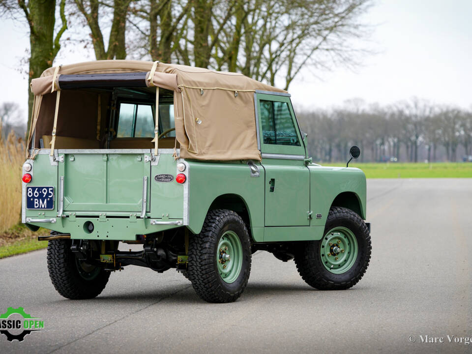 Bild 51/72 von Land Rover 88 (1966)