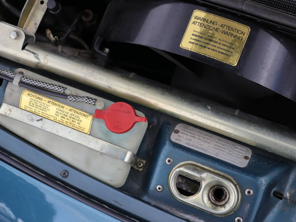 Bild 35/48 von Porsche 928 (1978)