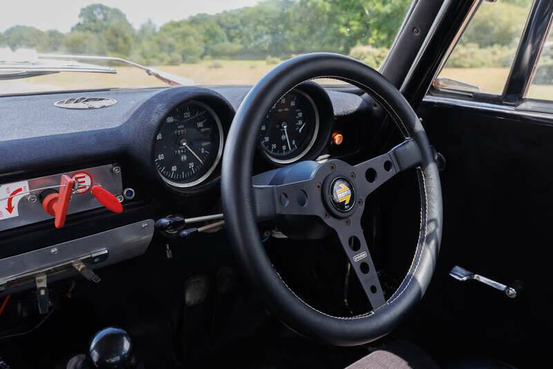 Image 17/50 de Alfa Romeo 1750 GT Veloce (1971)