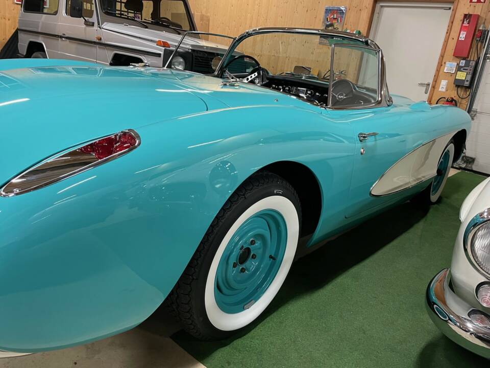 Image 9/71 of Chevrolet Corvette (1956)