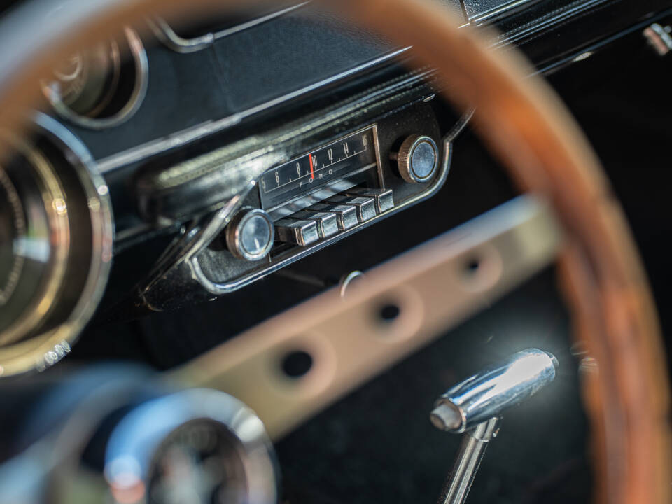 Image 30/36 of Ford Mustang 289 (1967)