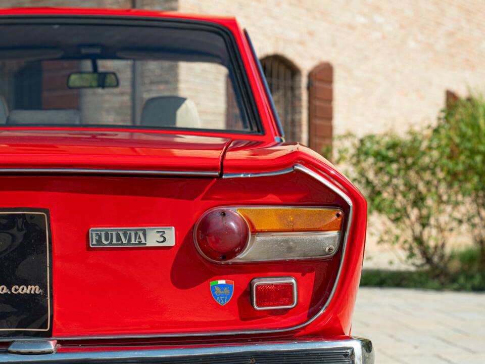 Bild 15/50 von Lancia Fulvia 1.3 S (1975)