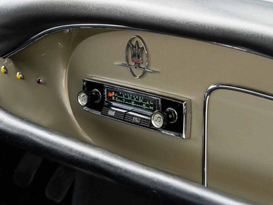 Image 50/78 of Maserati 3500 GT Touring (1960)