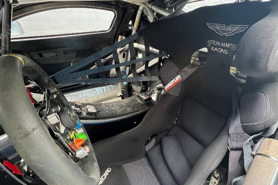 Afbeelding 9/14 van Aston Martin V12 Vantage GT3 (2013)
