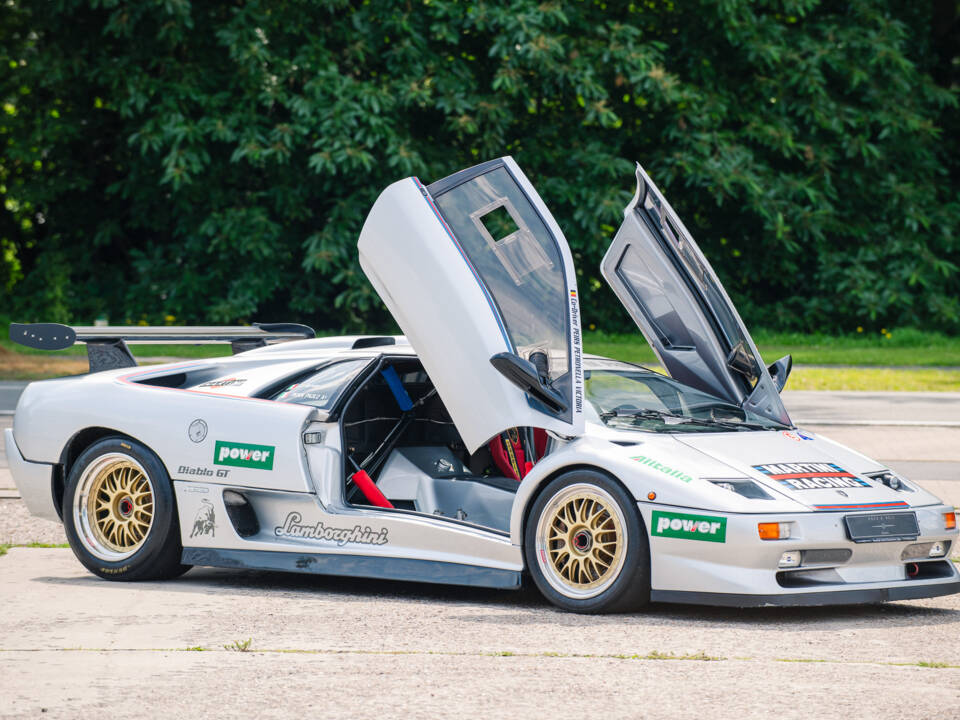 Afbeelding 17/63 van Lamborghini Diablo SV-R (1996)