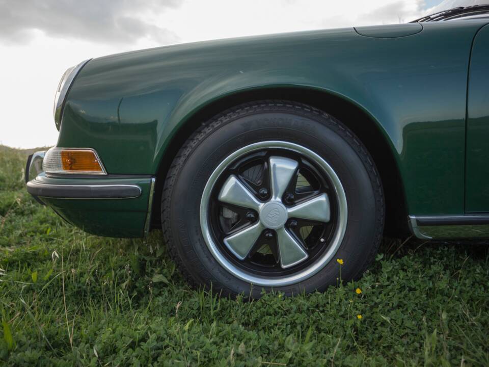 Bild 29/43 von Porsche 911 2.0 E (1969)